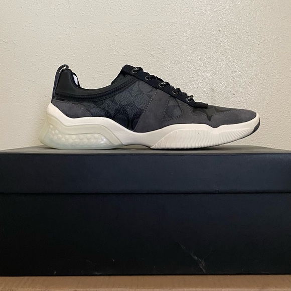 Men’s Coach shoes - Picture 2 of 6